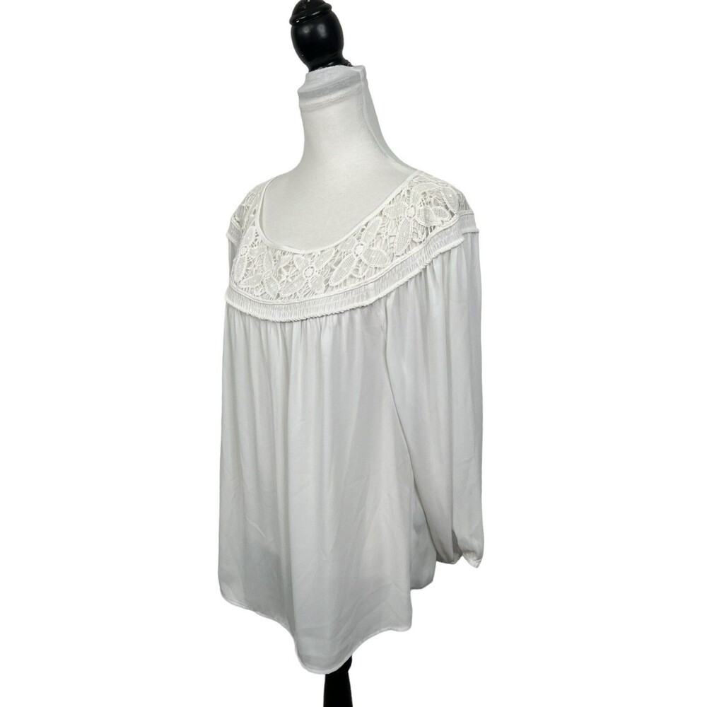 Avenue Blouse Women’s Plus Size 14/16 White Semi Sheer Floral Lace Neckline Top
